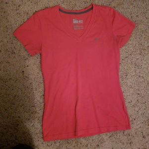Pink Nike T